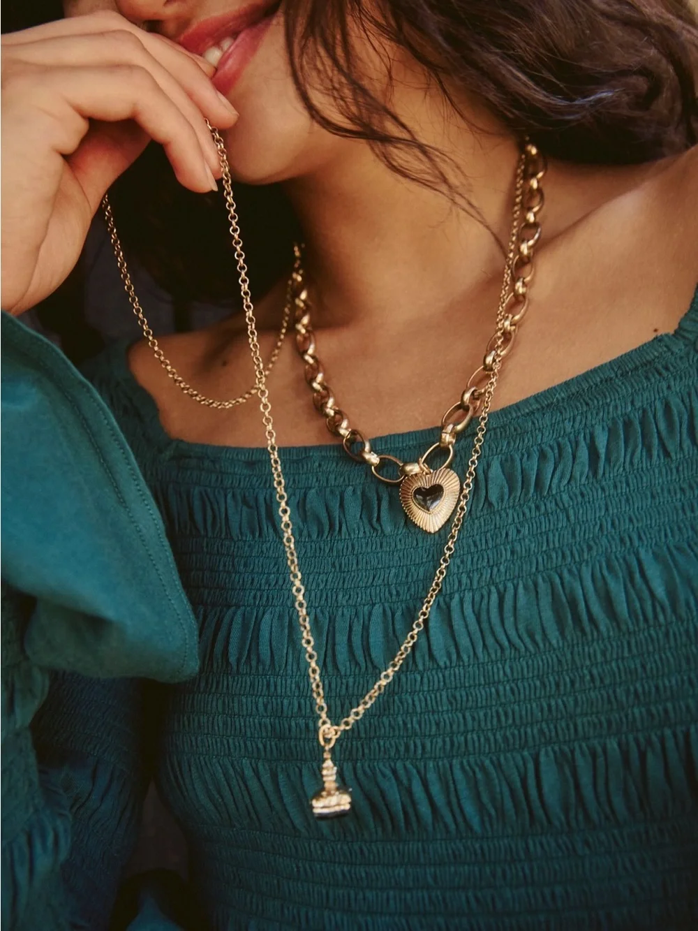 NWT Free People Zehnder Layer Necklace in Gold - Picture 2 of 5